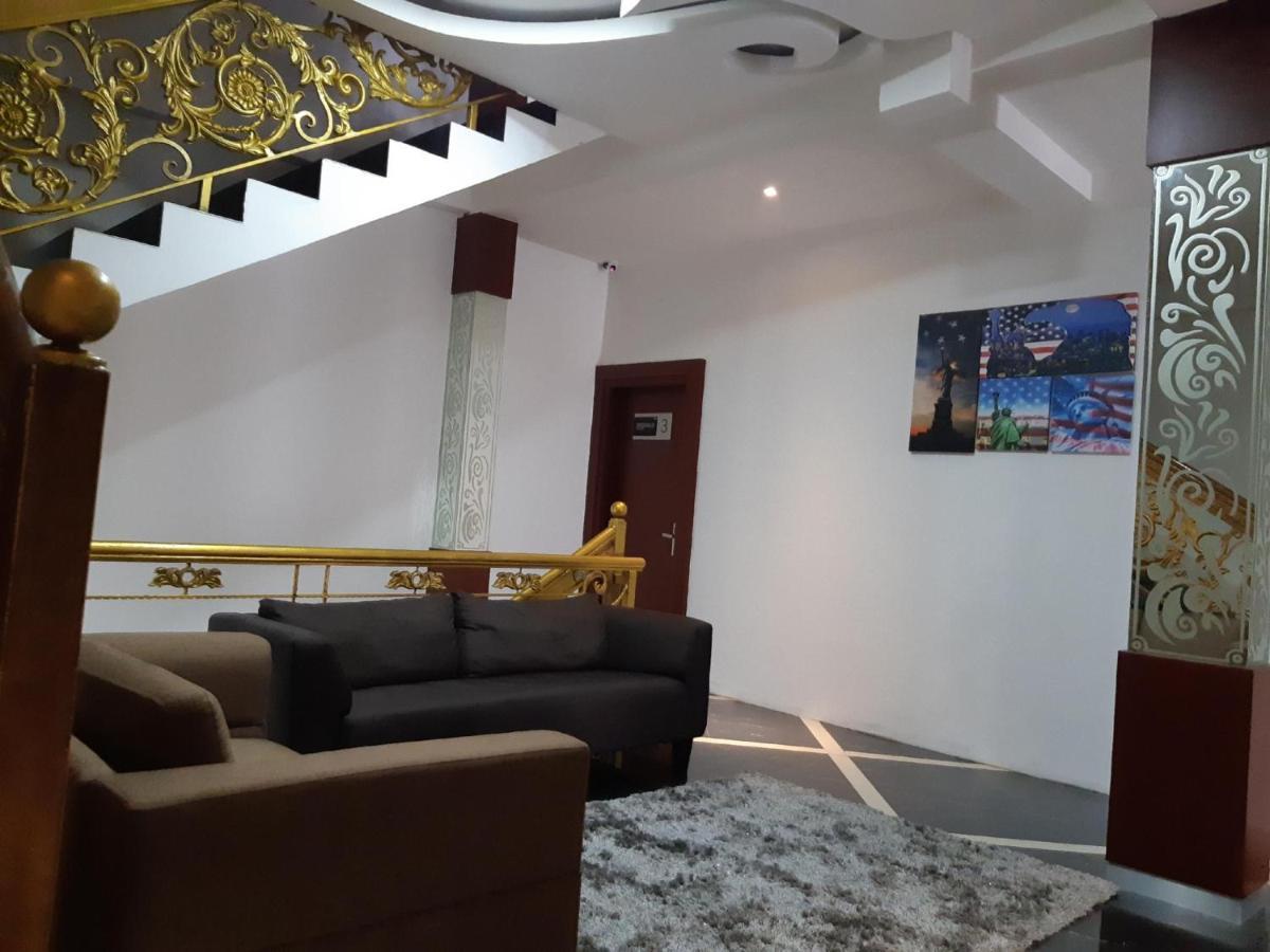 Guest house The Emerald Palembang