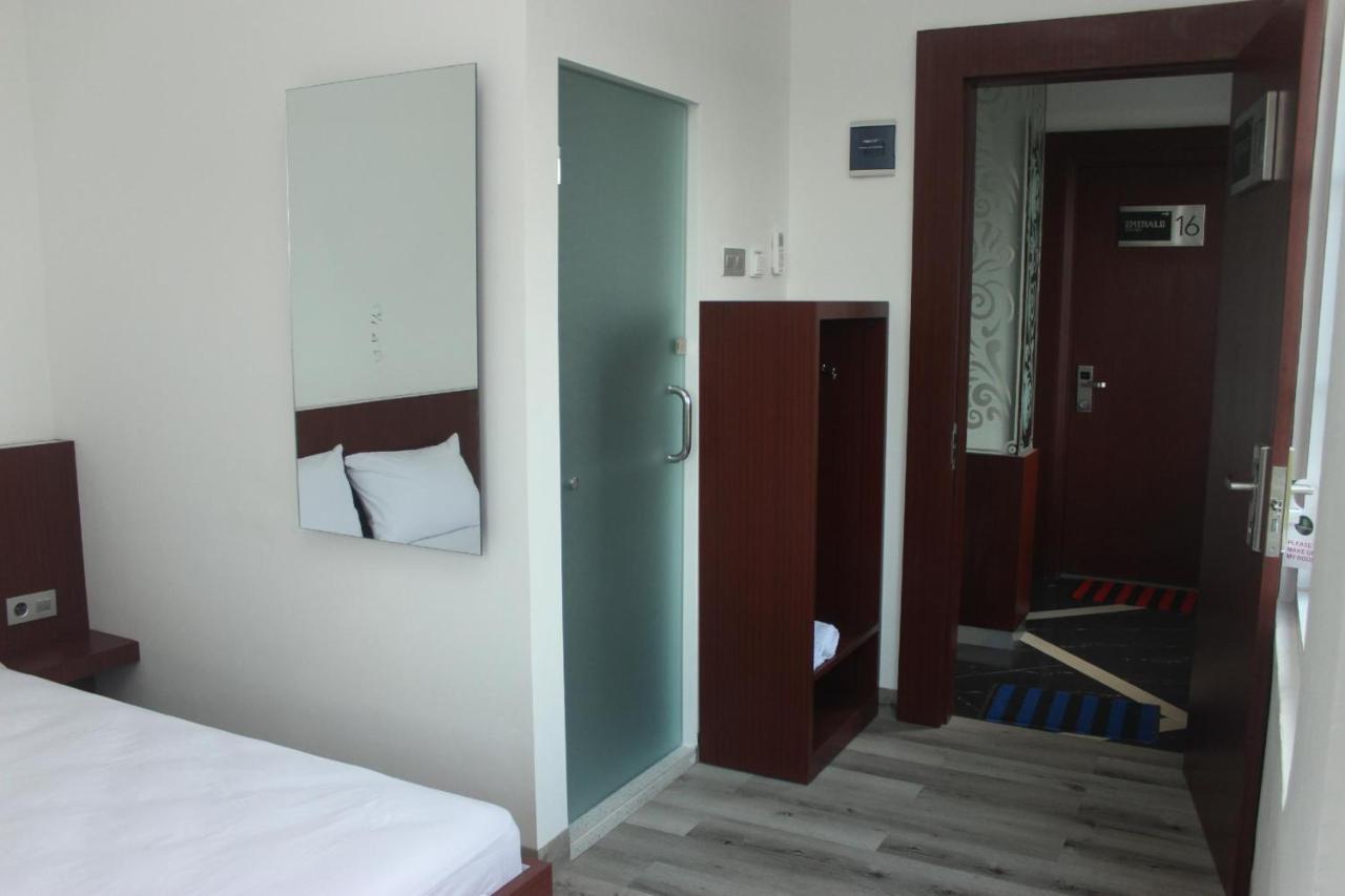 The Emerald * Palembang