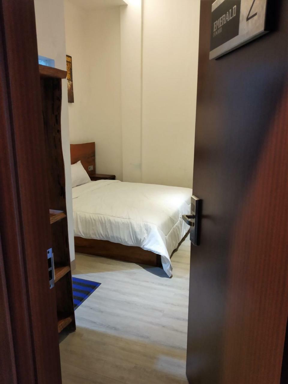Guest house The Emerald *